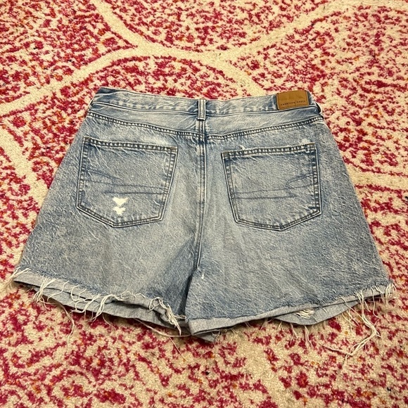 American Eagle Distressed High Waist Denim Mom Shorts 10 - Picture 7 of 7